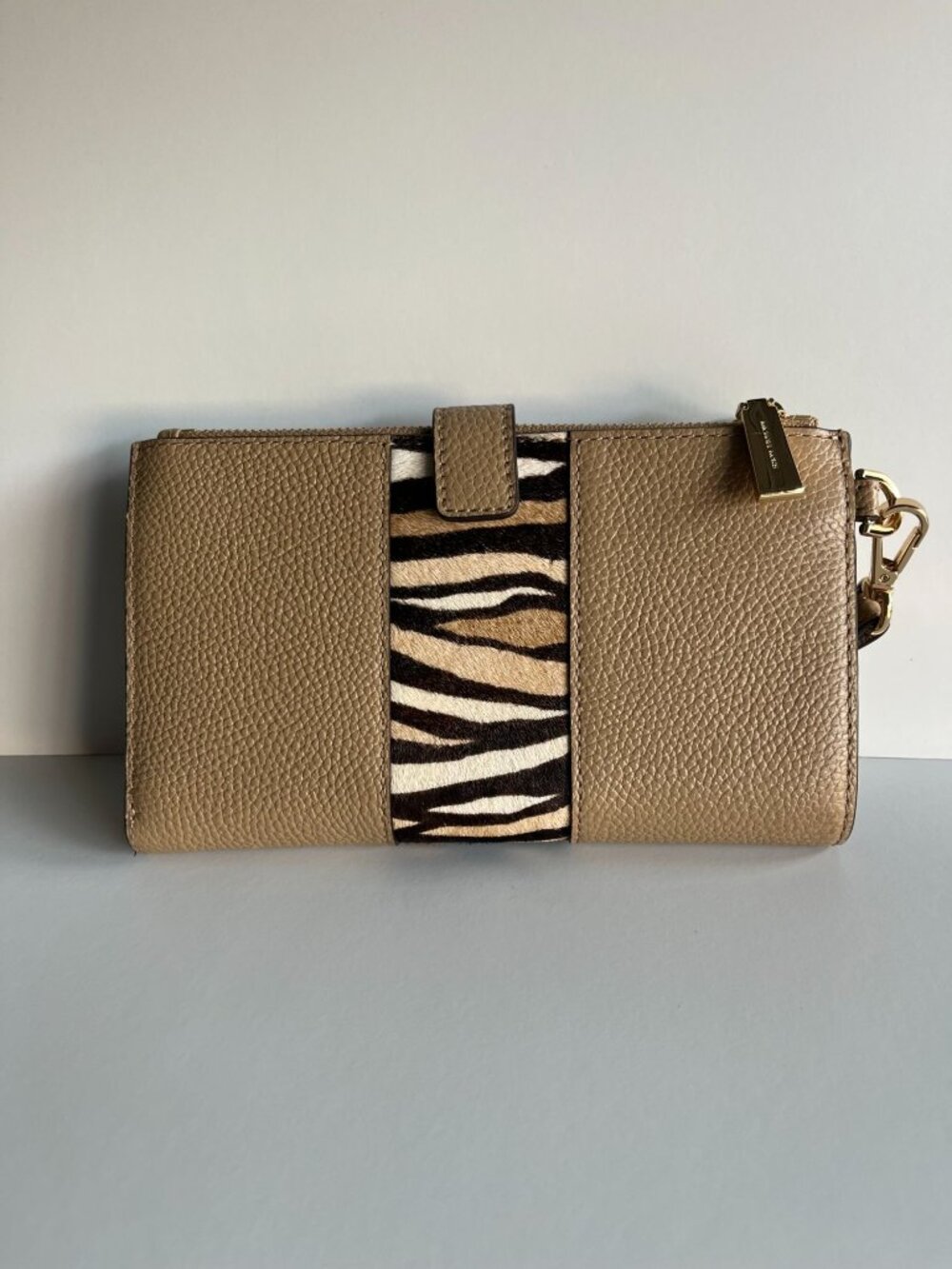 Michael Kors Women’s Wristlet Wallet Beige Zebra Print Leather Clutch Large
